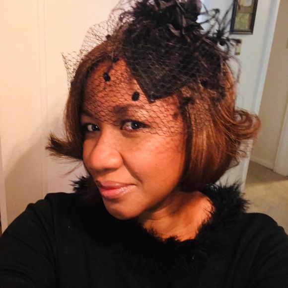 Meet your Posh Ambassador, Juane! - Picture 2 of 6